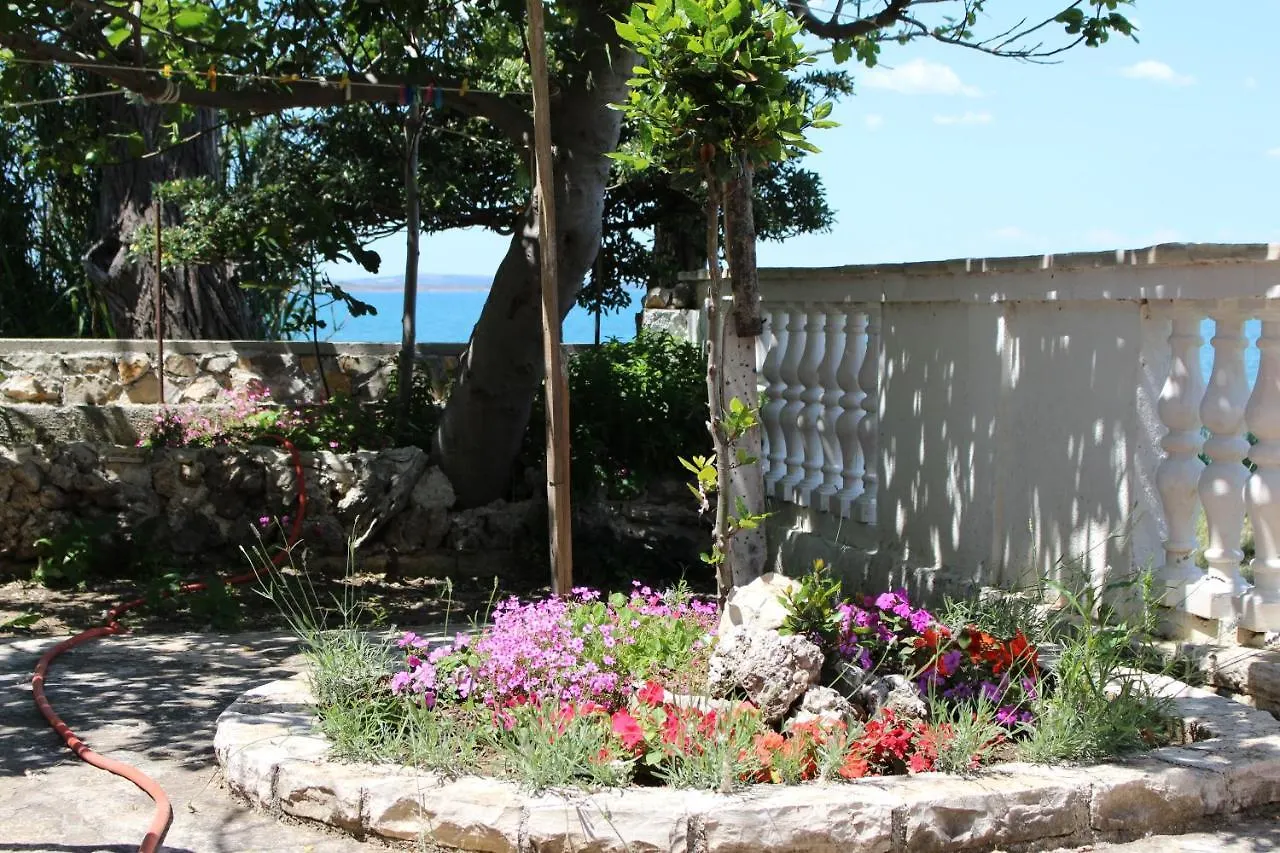 הוילה House By The Sea ורסי בית נופש
